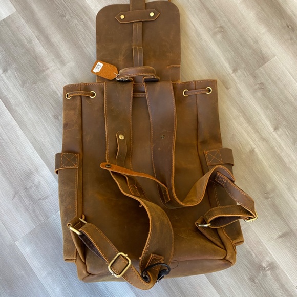 Backpack - Picture 2 of 4